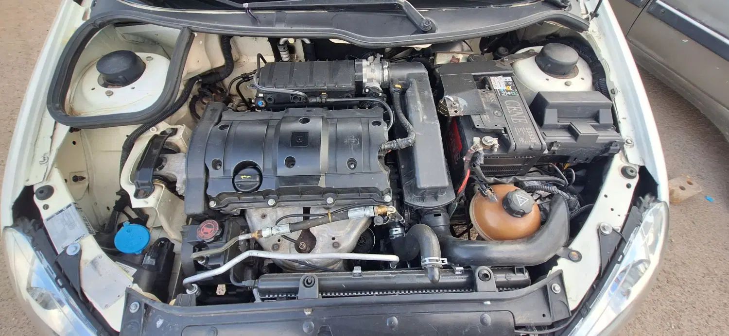 پژو ۲۰۶ صندوق دار v8 - 1392