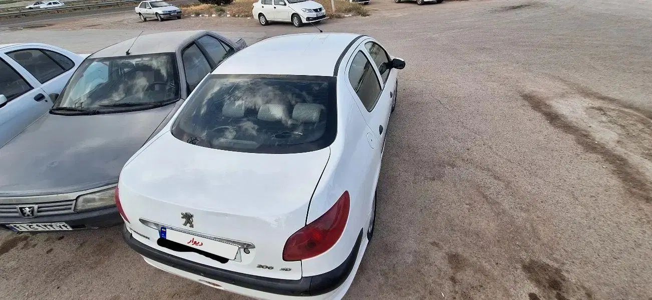 پژو ۲۰۶ صندوق دار v8 - 1392