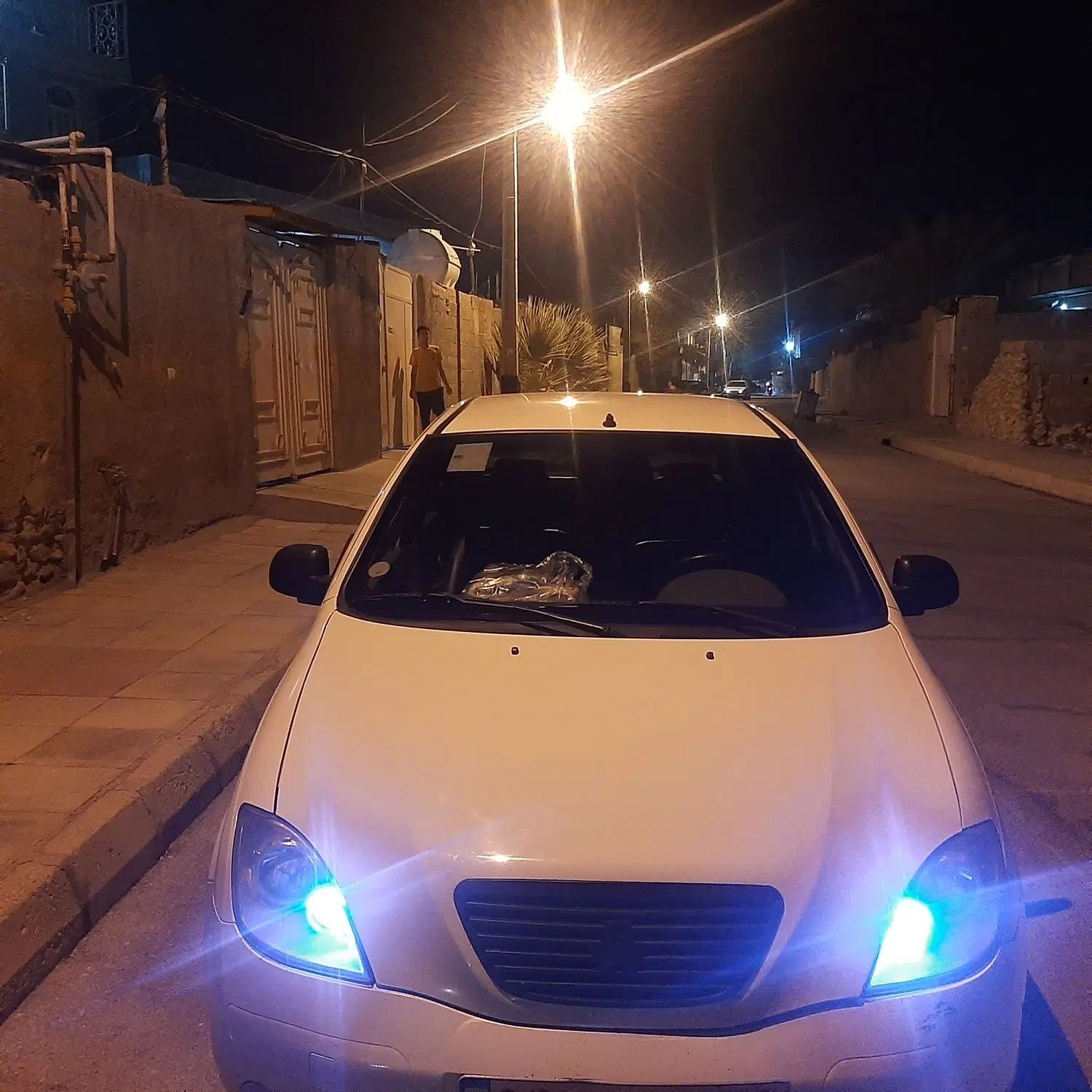 تیبا صندوق دار SX - 1400