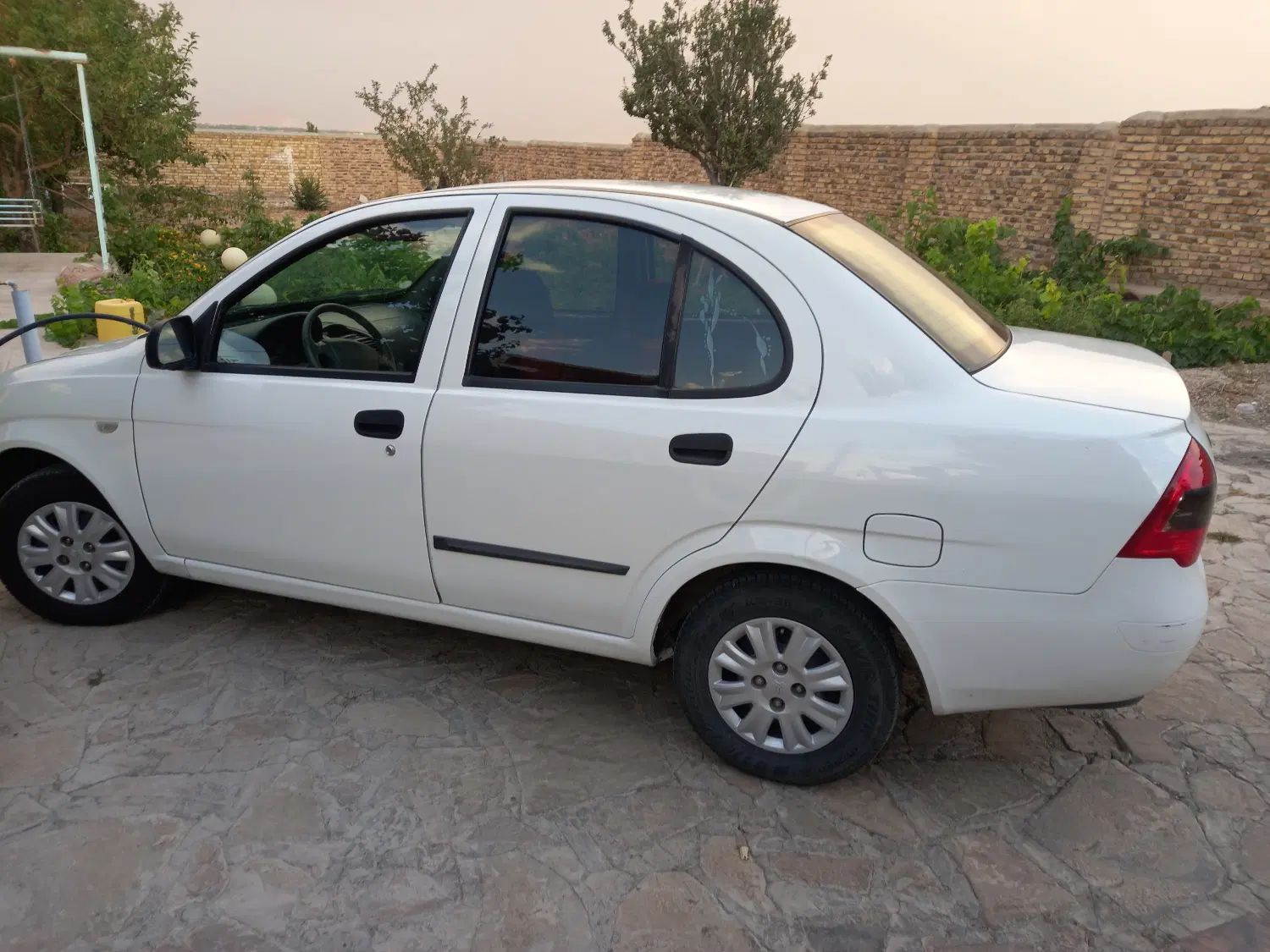 تیبا صندوق دار SX - 1399