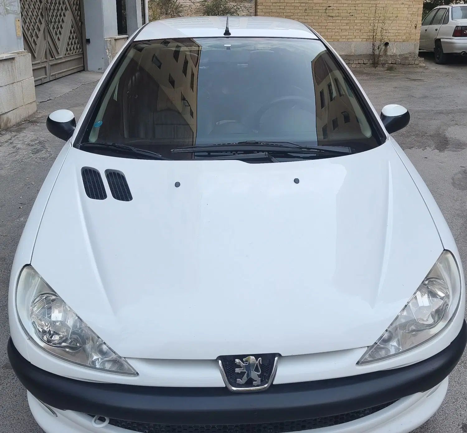 پژو ۲۰۶ صندوق دار v8 - 1396