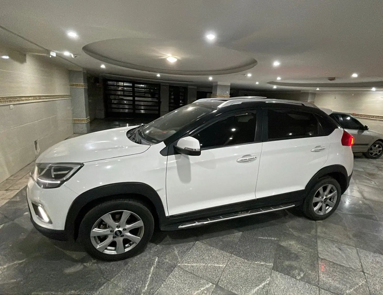 ام وی ام X22 اتوماتیک لاکچری - 1399
