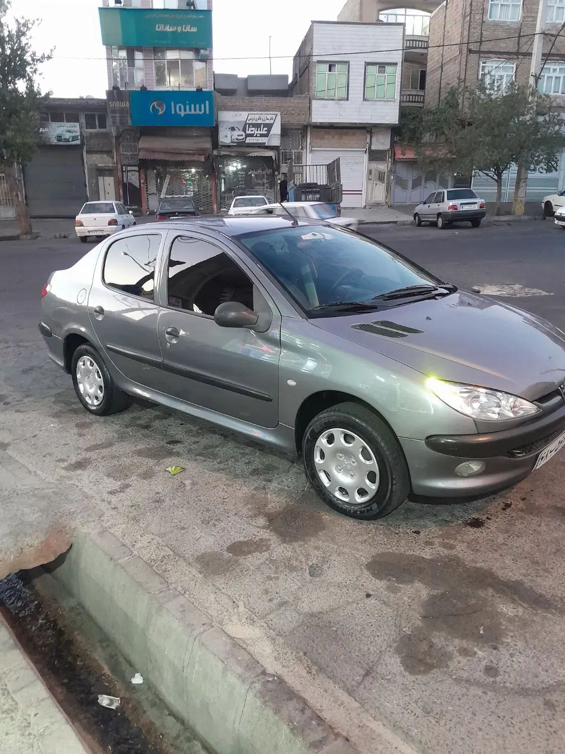 پژو ۲۰۶ صندوق دار v2 - 1387