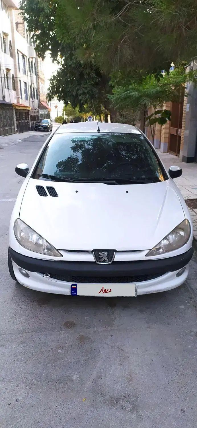 پژو ۲۰۶ صندوق دار v8 - 1394