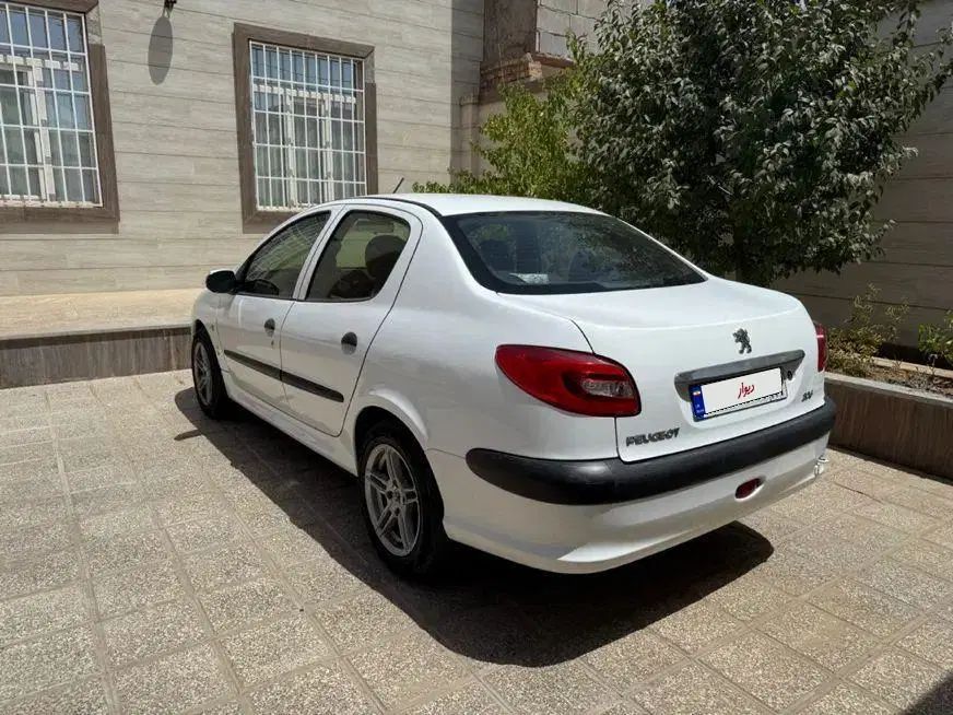 پژو ۲۰۶ صندوق دار v8 - 1400