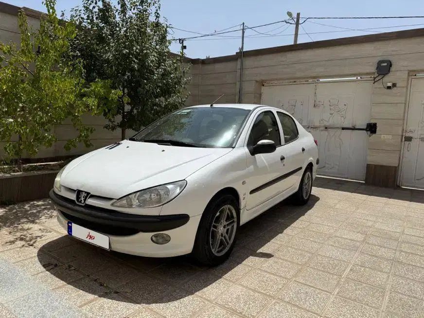 پژو ۲۰۶ صندوق دار v8 - 1400