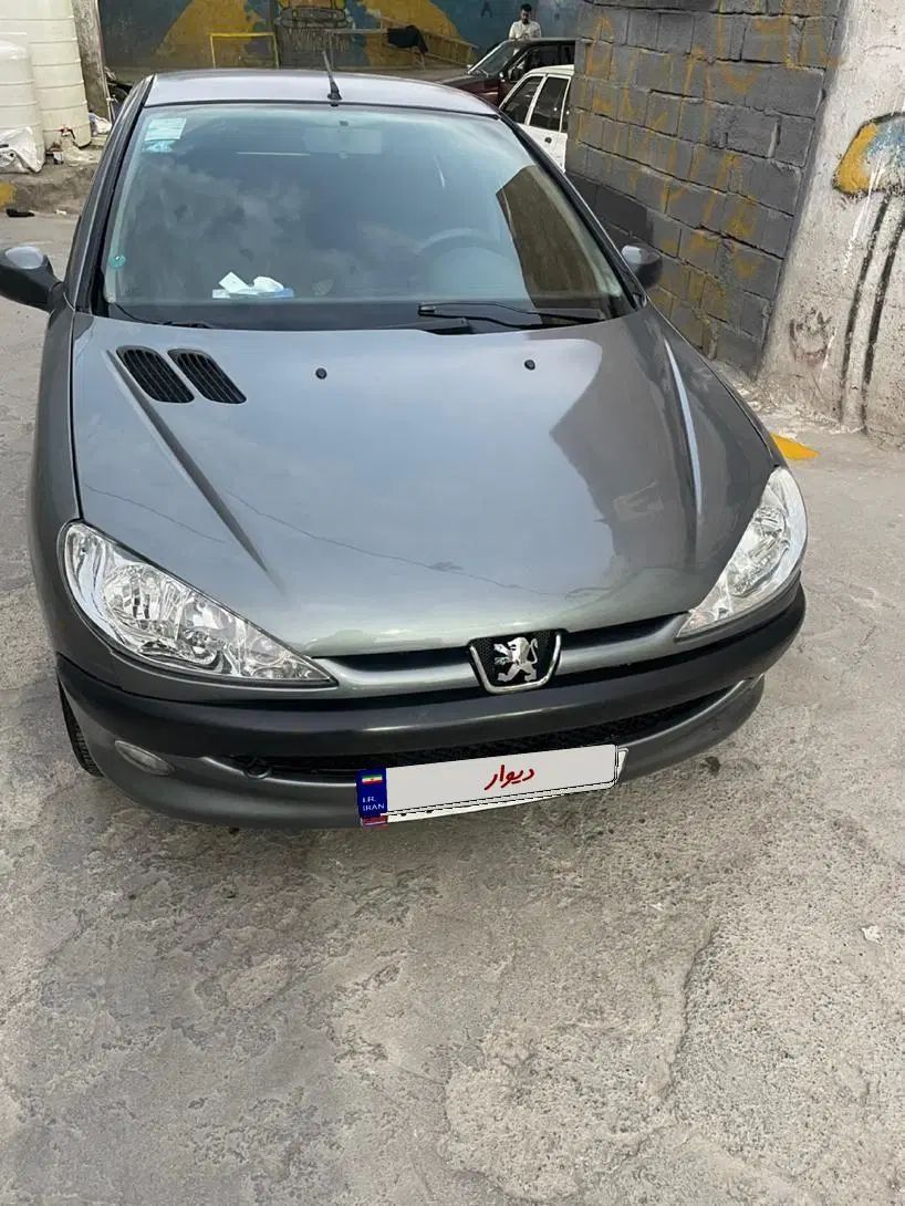 پژو ۲۰۶ صندوق دار v8 - 1392