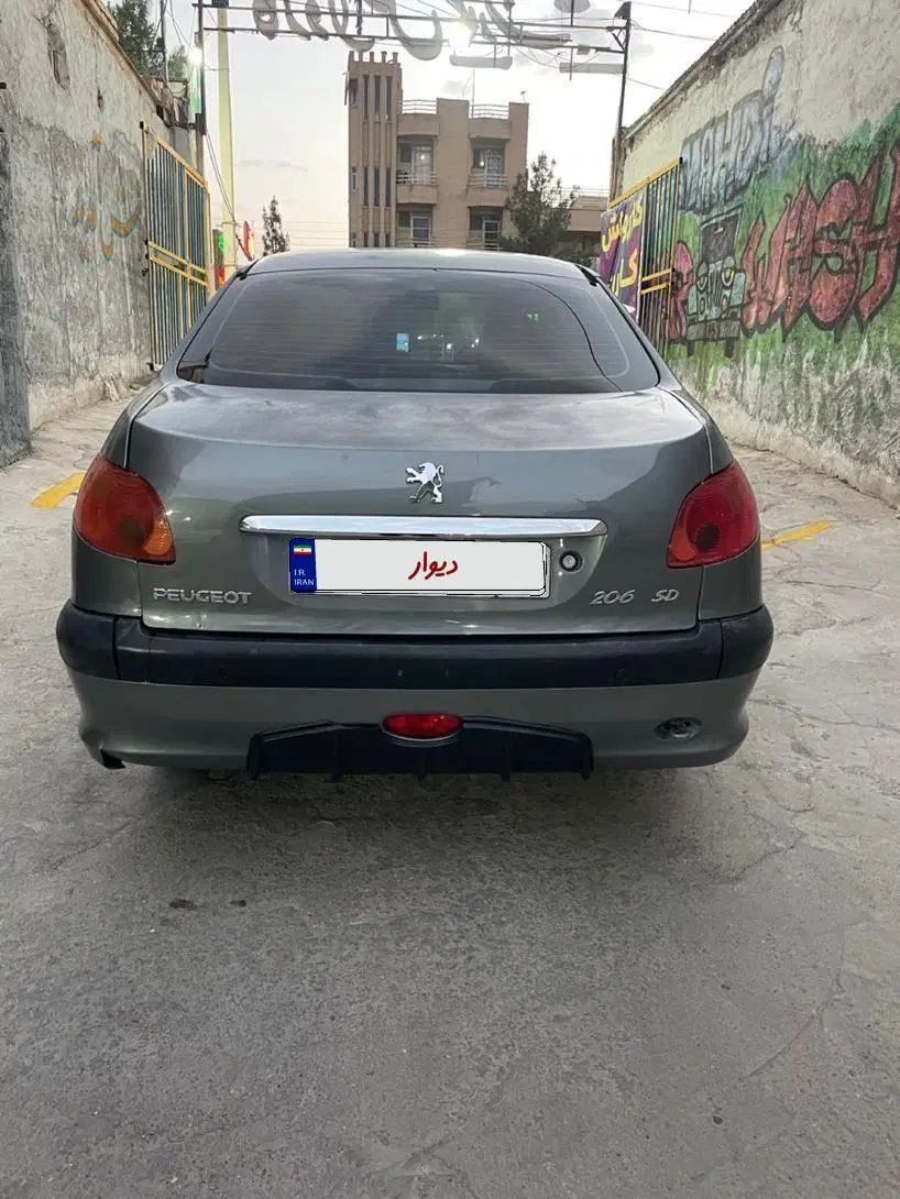 پژو ۲۰۶ صندوق دار v8 - 1392