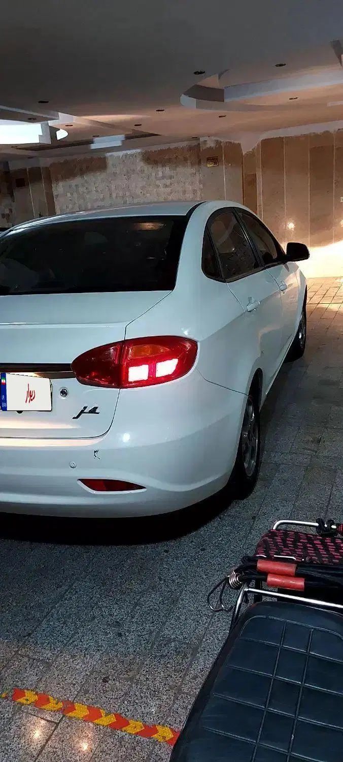 جک J4 اتوماتیک ساده - 1401