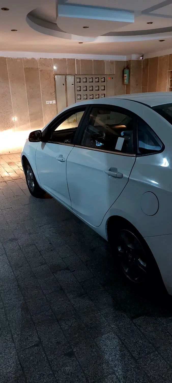 جک J4 اتوماتیک ساده - 1401