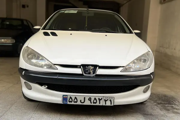 پژو ۲۰۶ صندوق دار v8 - 1393