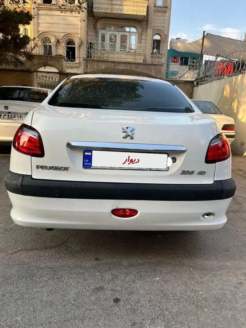 پژو ۲۰۶ صندوق دار v8 - 1393