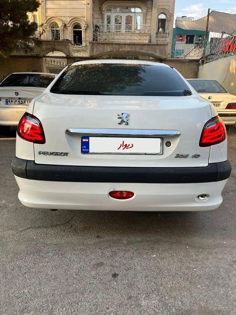 پژو ۲۰۶ صندوق دار v8 - 1393