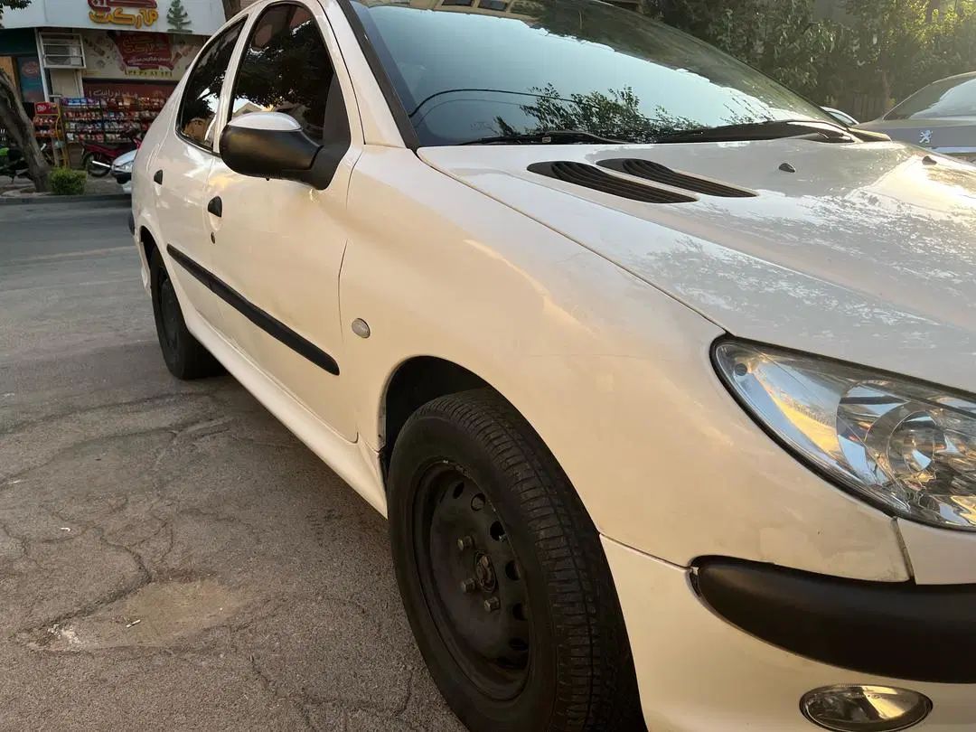 پژو ۲۰۶ صندوق دار v8 - 1393
