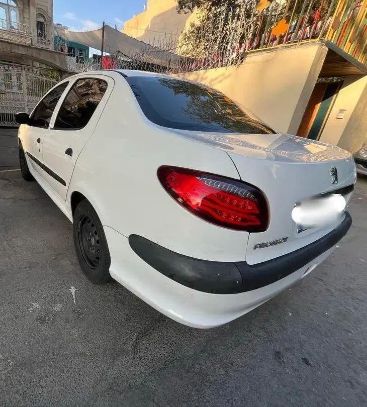 پژو ۲۰۶ صندوق دار v8 - 1393