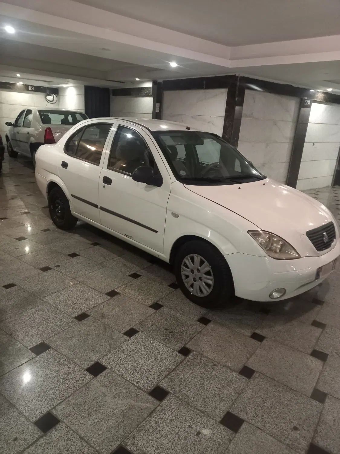 تیبا صندوق دار SX - 1399