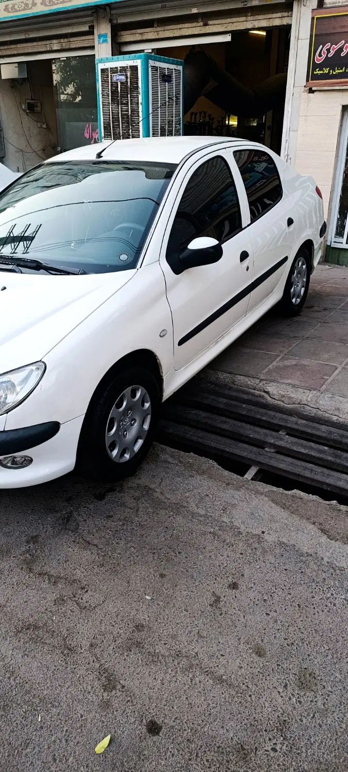 پژو ۲۰۶ صندوق دار v8 - 1389