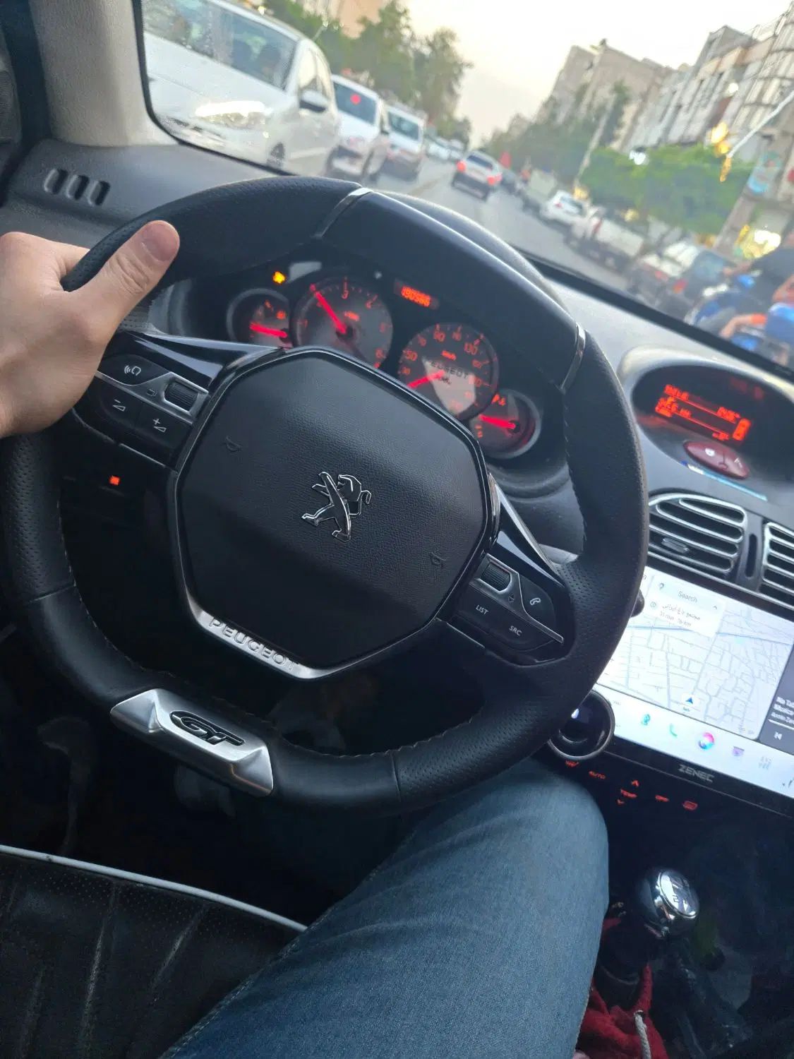 پژو ۲۰۶ صندوق دار v8 - 1394