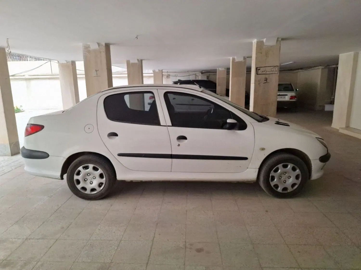 پژو ۲۰۶ صندوق دار v8 - 1391