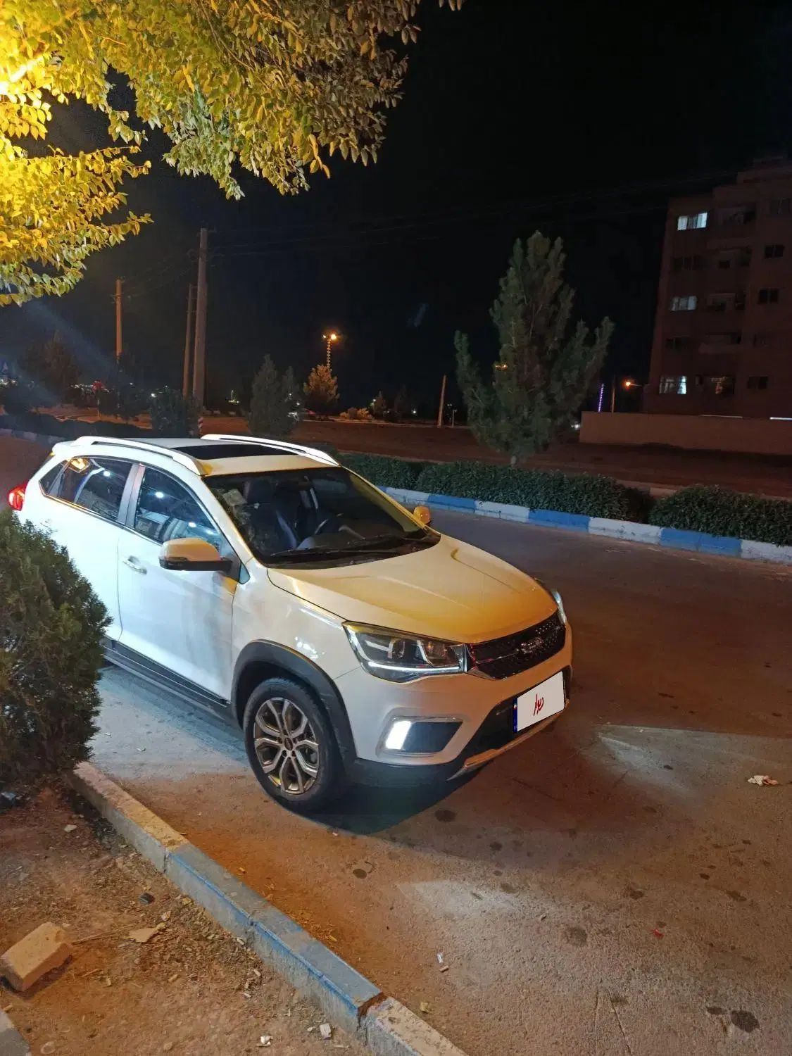 ام وی ام X22 دنده‌ای لاکچری - 1396