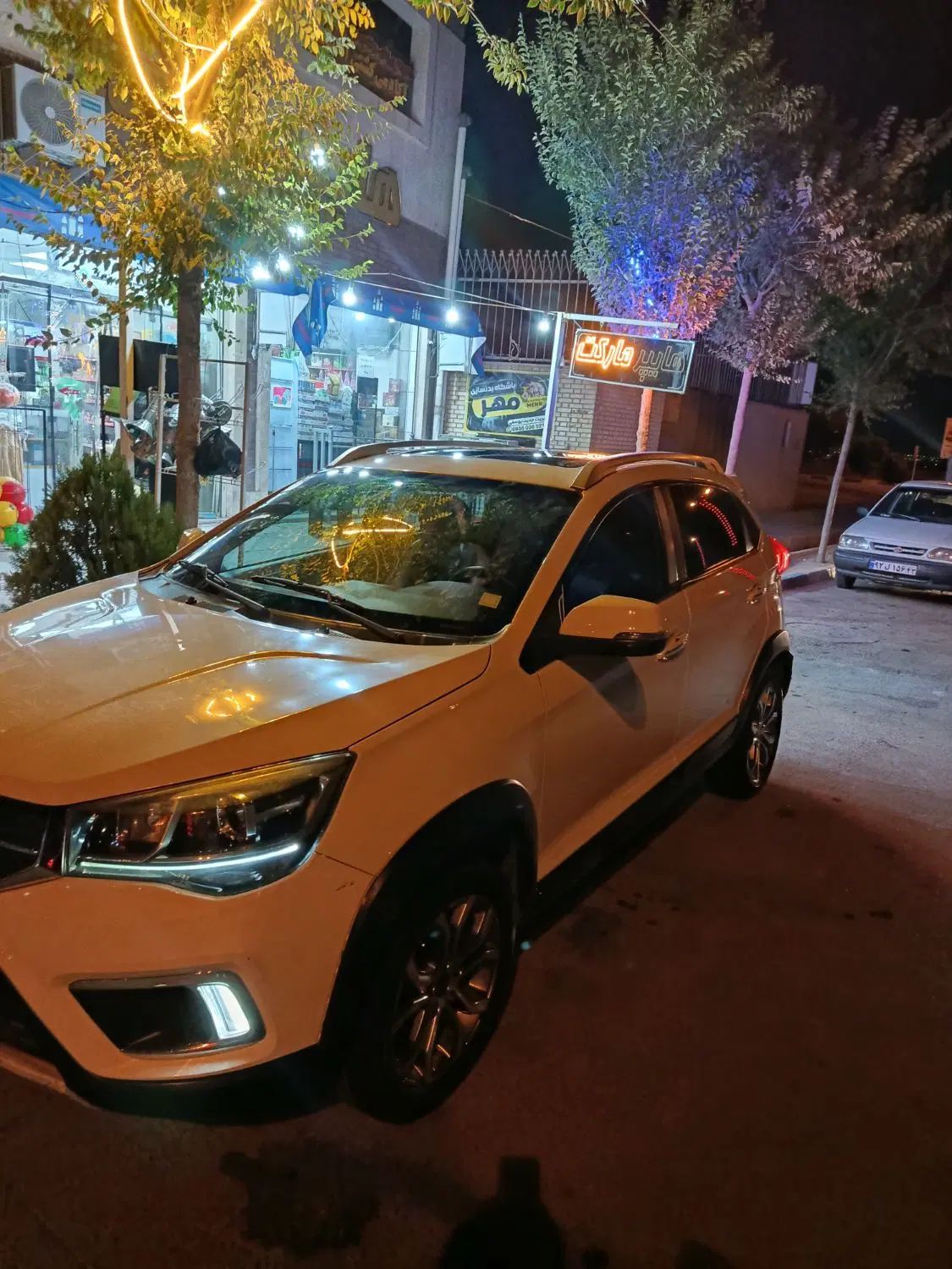 ام وی ام X22 دنده‌ای لاکچری - 1396