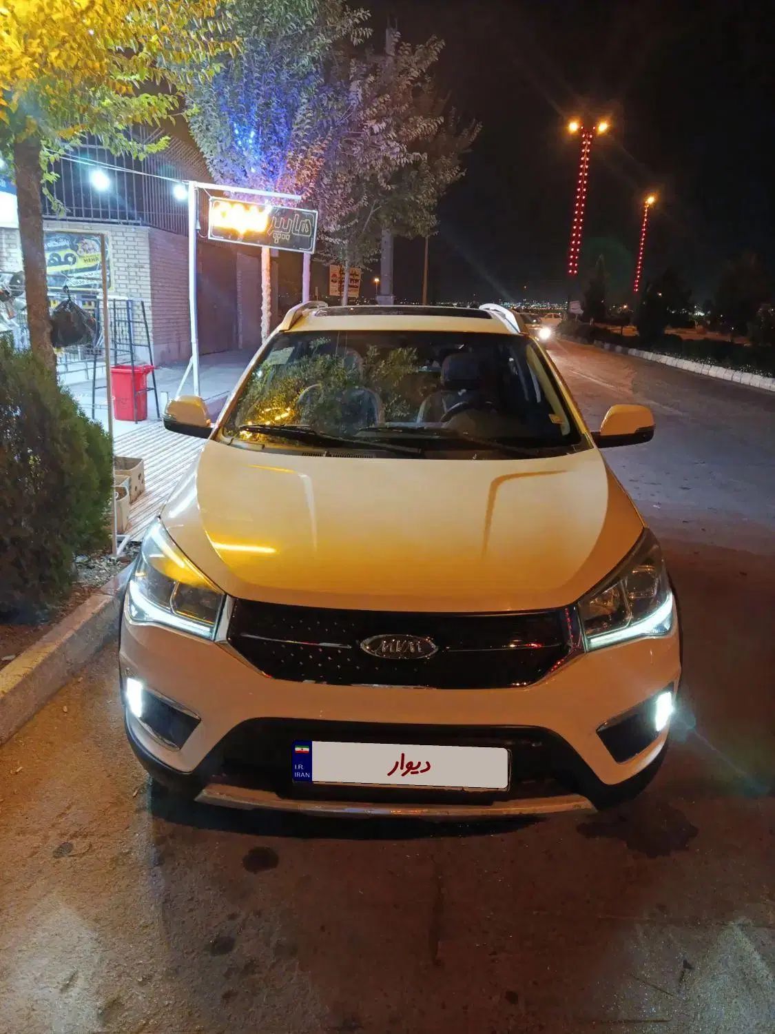 ام وی ام X22 دنده‌ای لاکچری - 1396