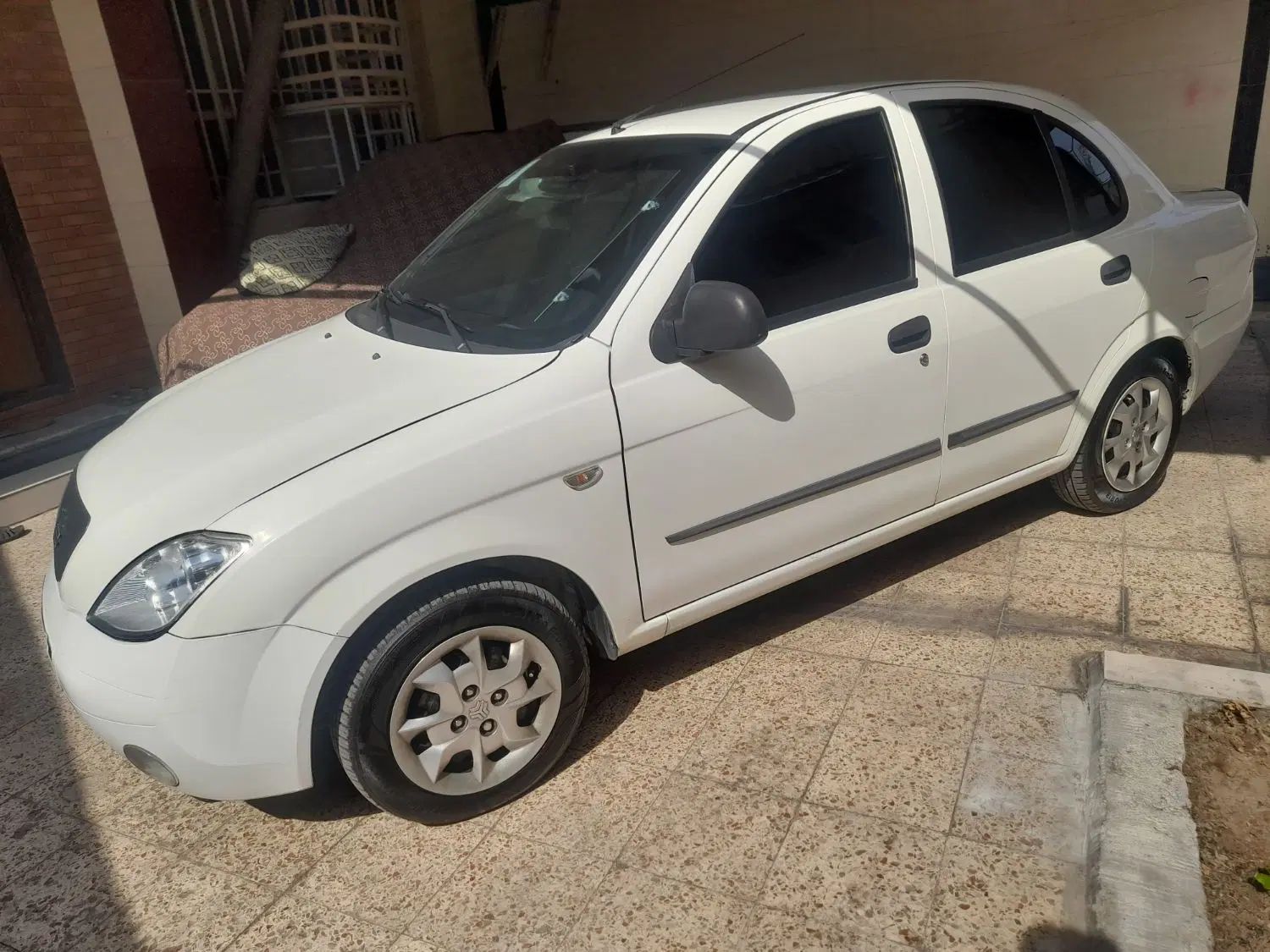 تیبا صندوق دار SX - 1400
