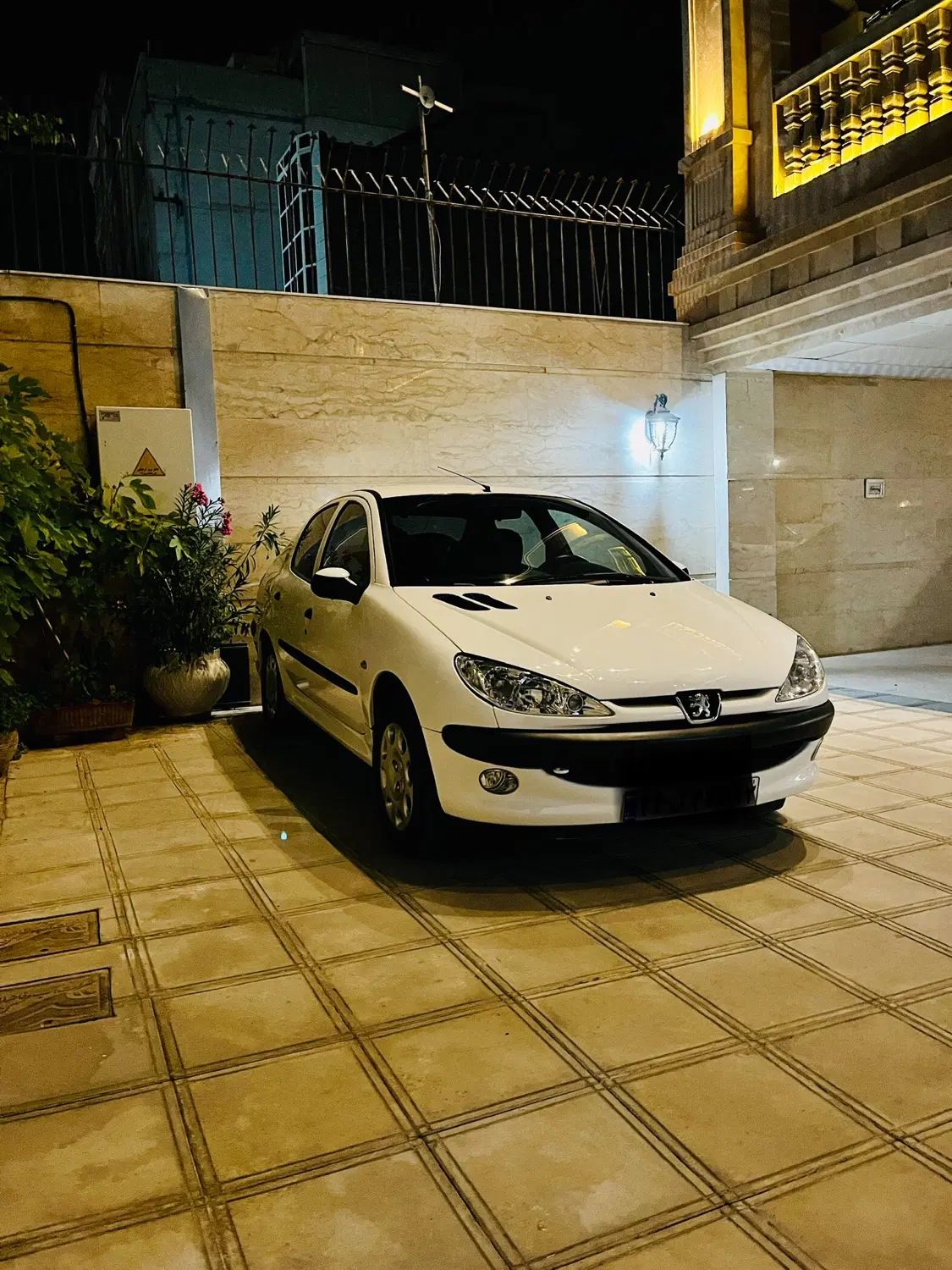 پژو ۲۰۶ صندوق دار v8 - 1399
