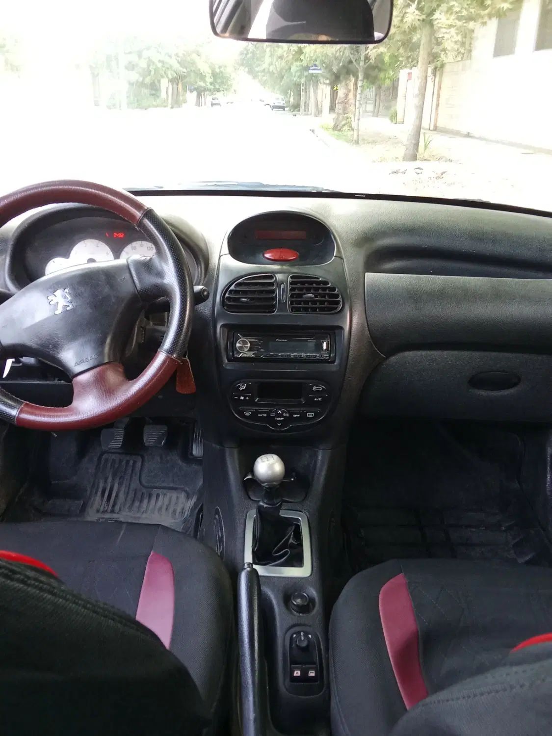 پژو ۲۰۶ صندوق دار v8 - 1388
