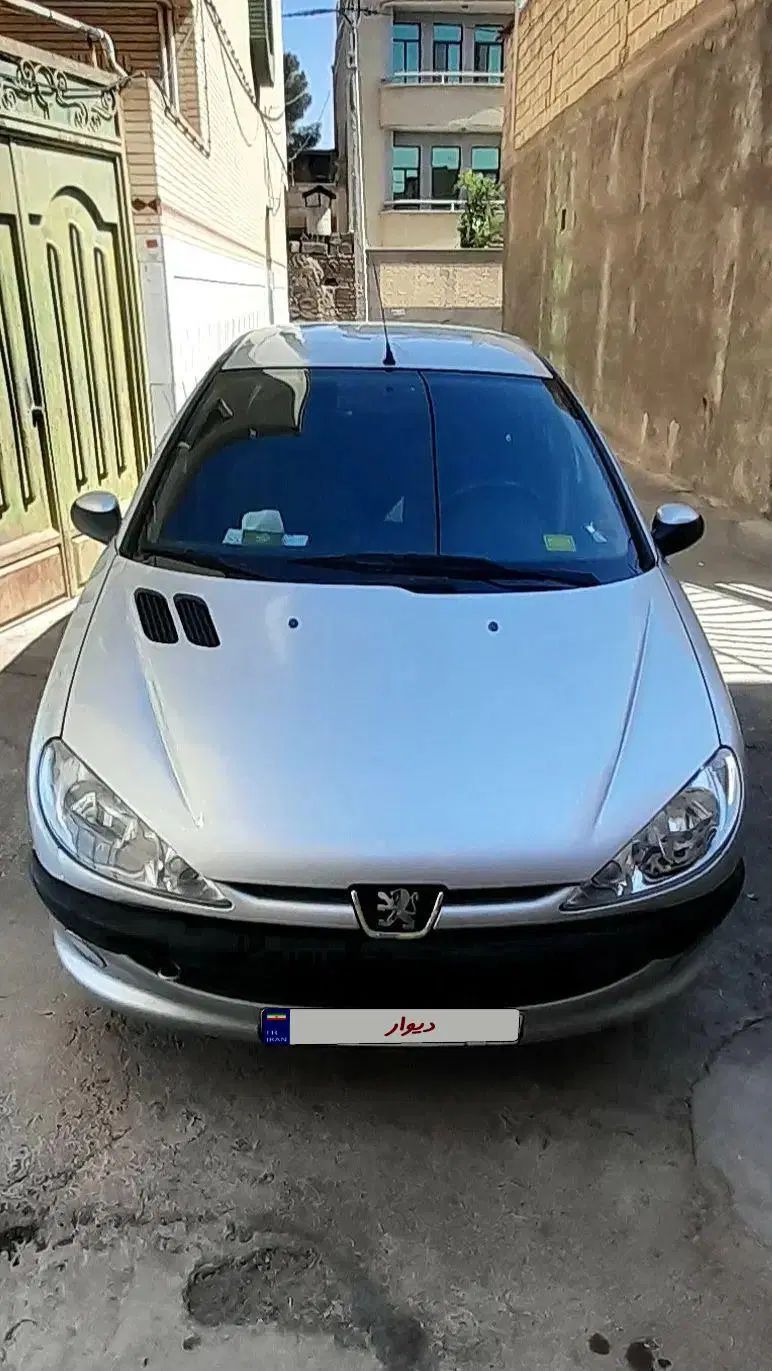 پژو ۲۰۶ صندوق دار v8 - 1390