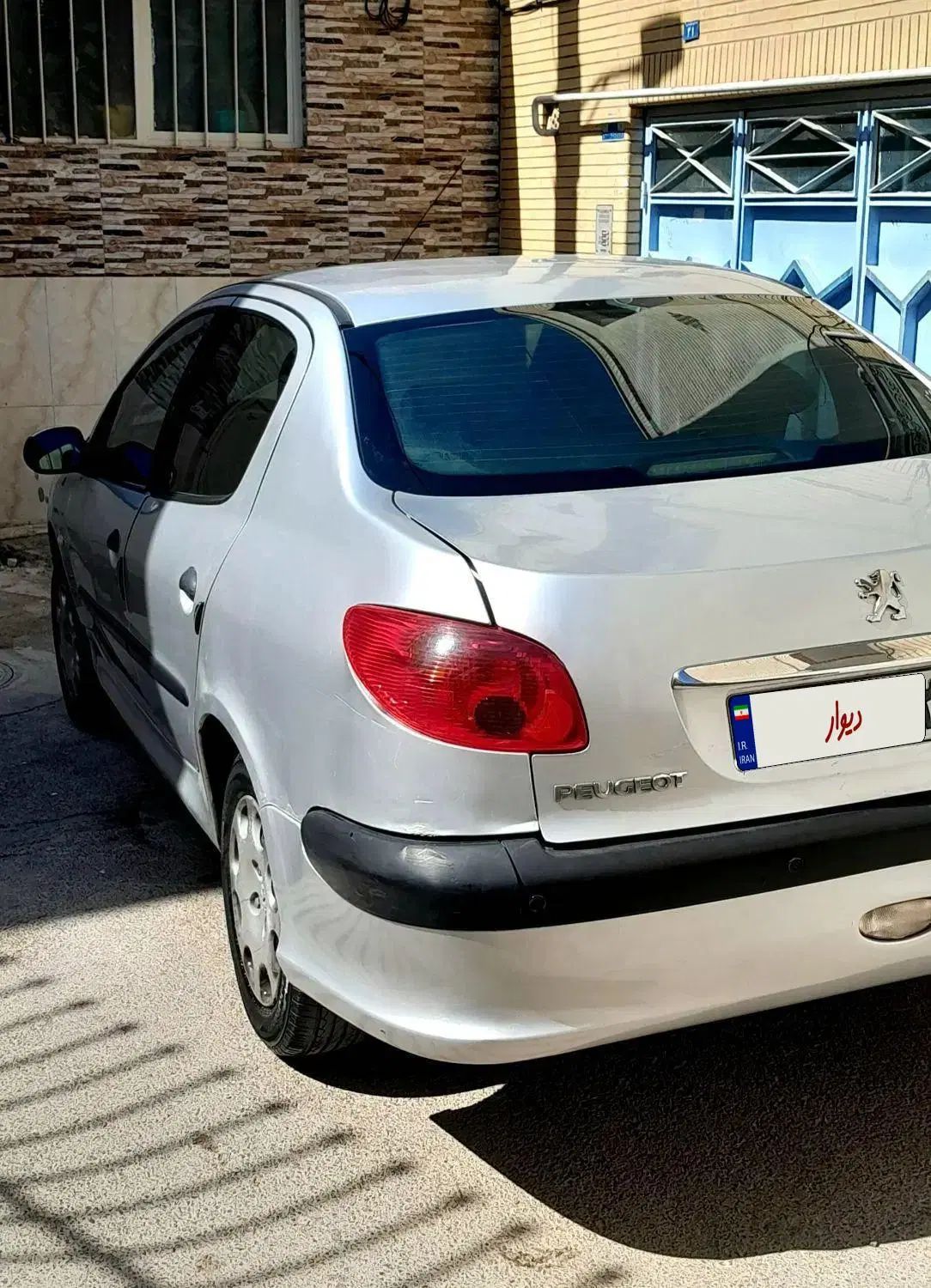 پژو ۲۰۶ صندوق دار v8 - 1390