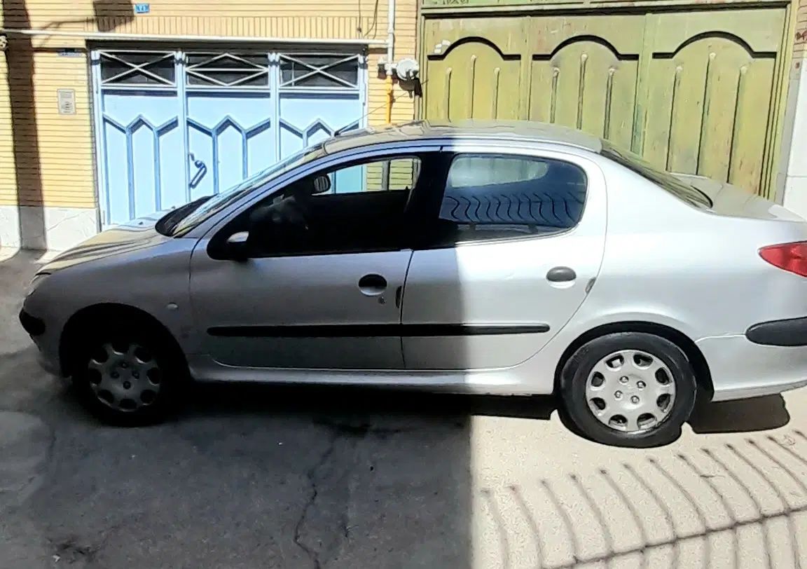 پژو ۲۰۶ صندوق دار v8 - 1390