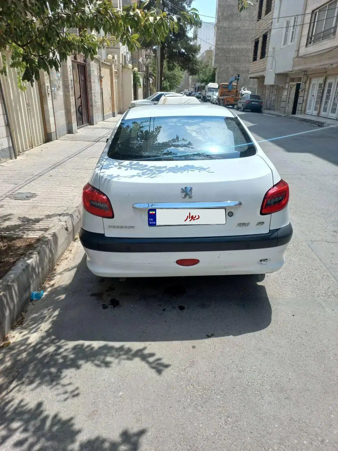 پژو ۲۰۶ صندوق دار v8 - 1395