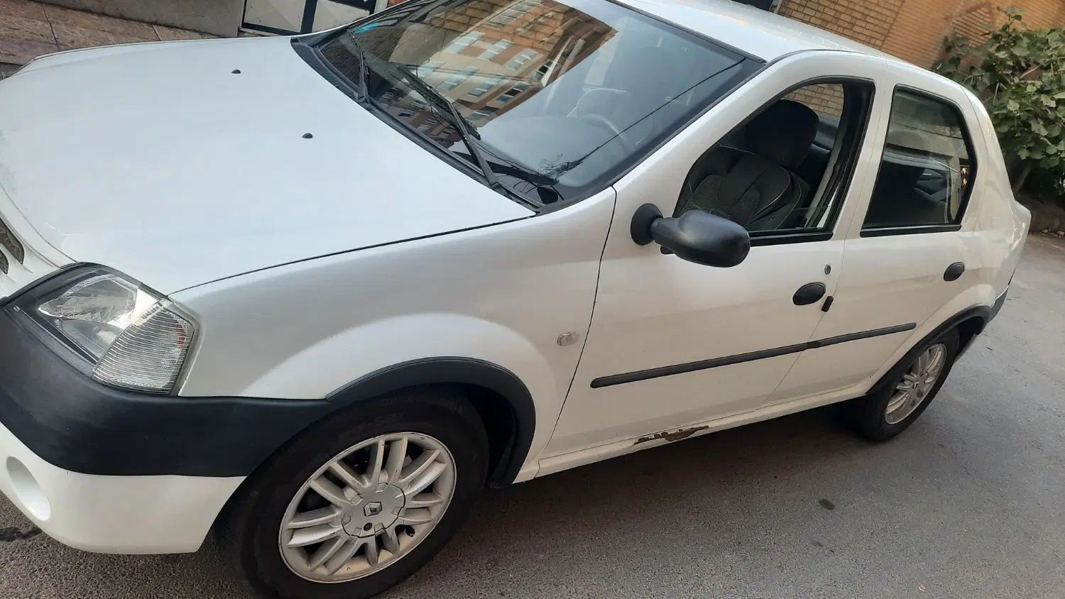 خودرو رنو، تندر 90 آگهی ann_20143569