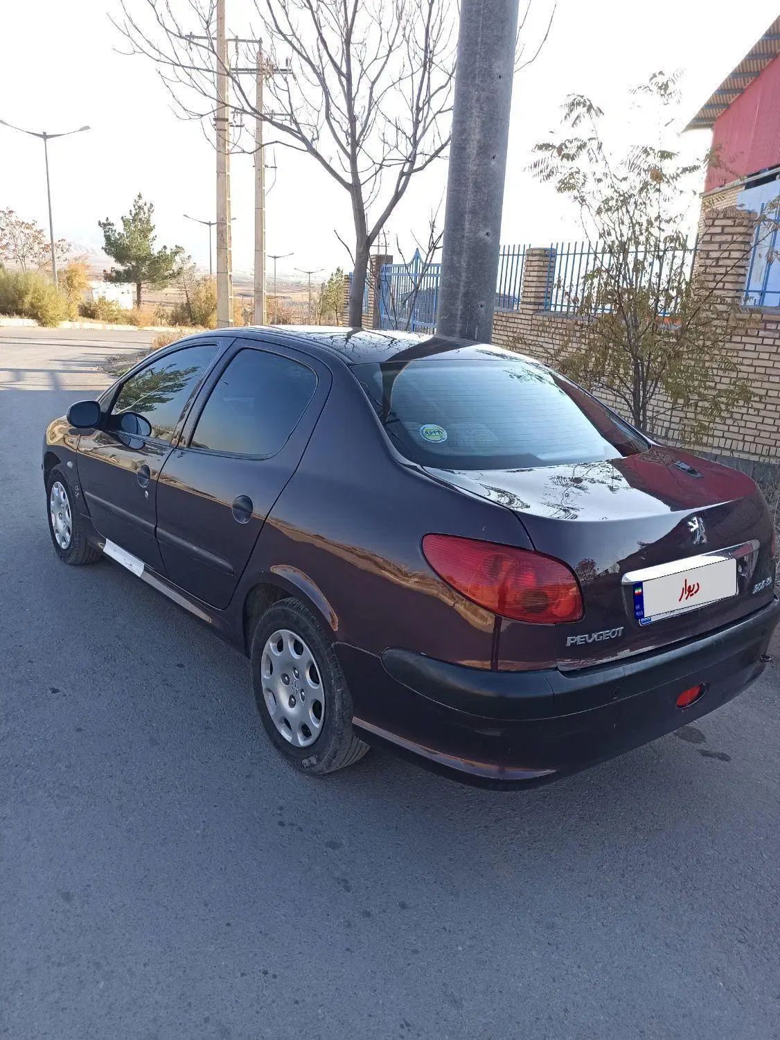پژو ۲۰۶ صندوق دار v8 - 1396