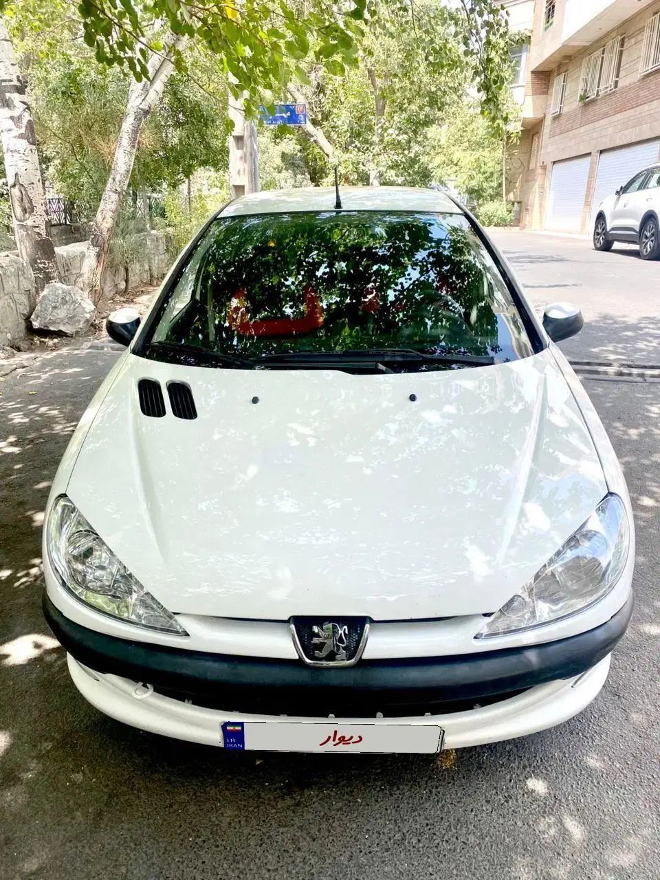 پژو ۲۰۶ صندوق دار v8 - 1392