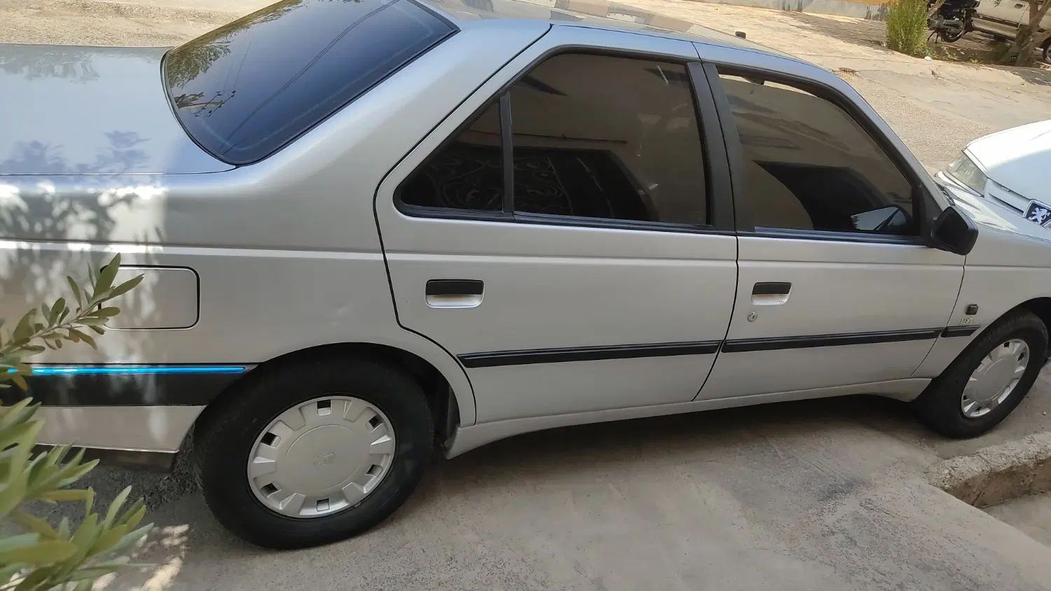 پژو 405 GLX - 1396