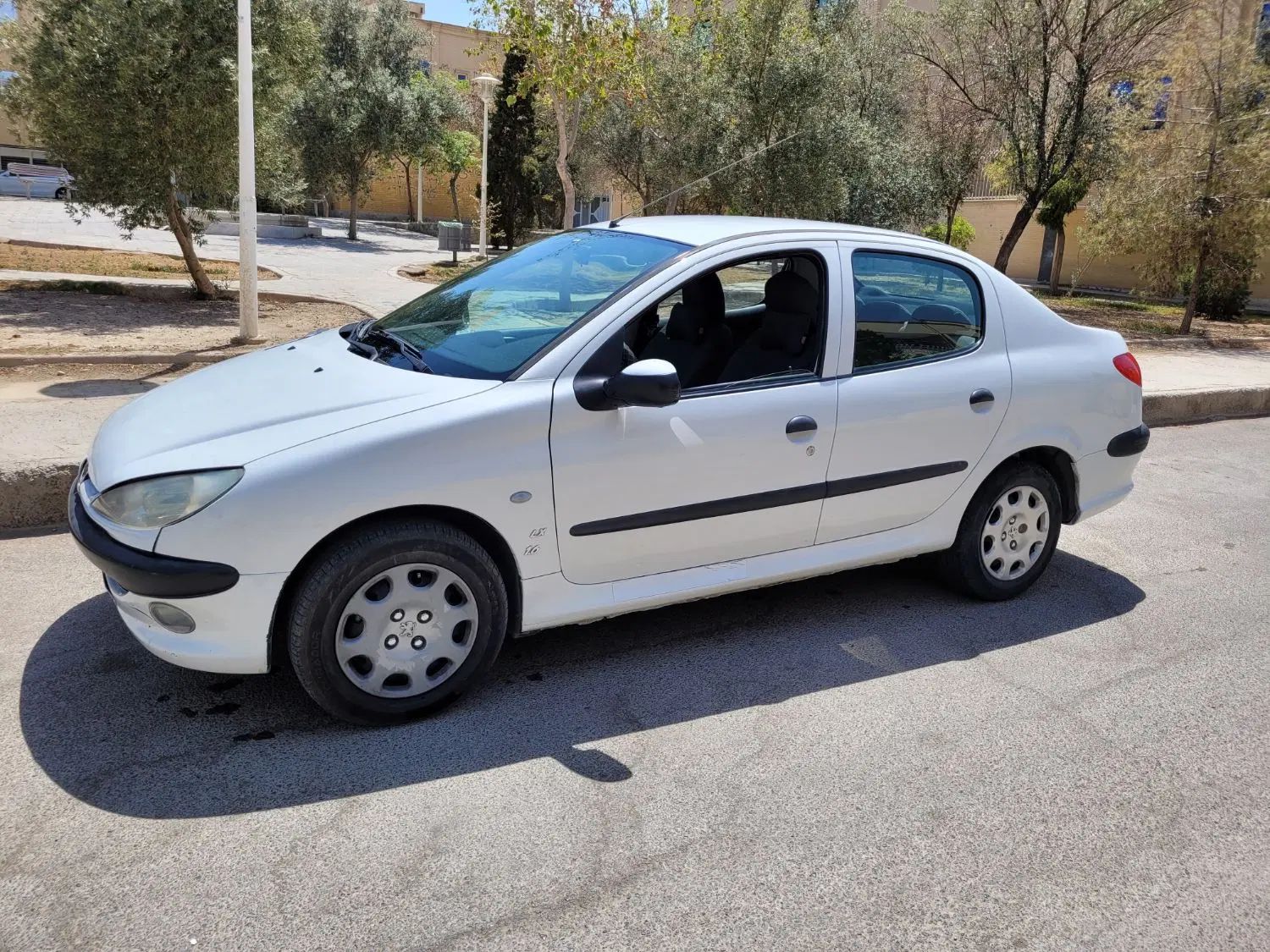پژو ۲۰۶ صندوق دار v8 - 1394
