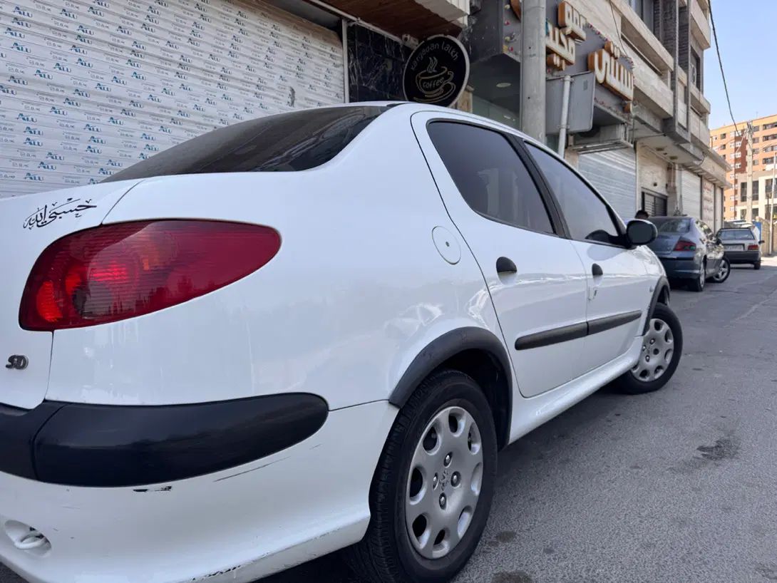 پژو ۲۰۶ صندوق دار v8 - 1390