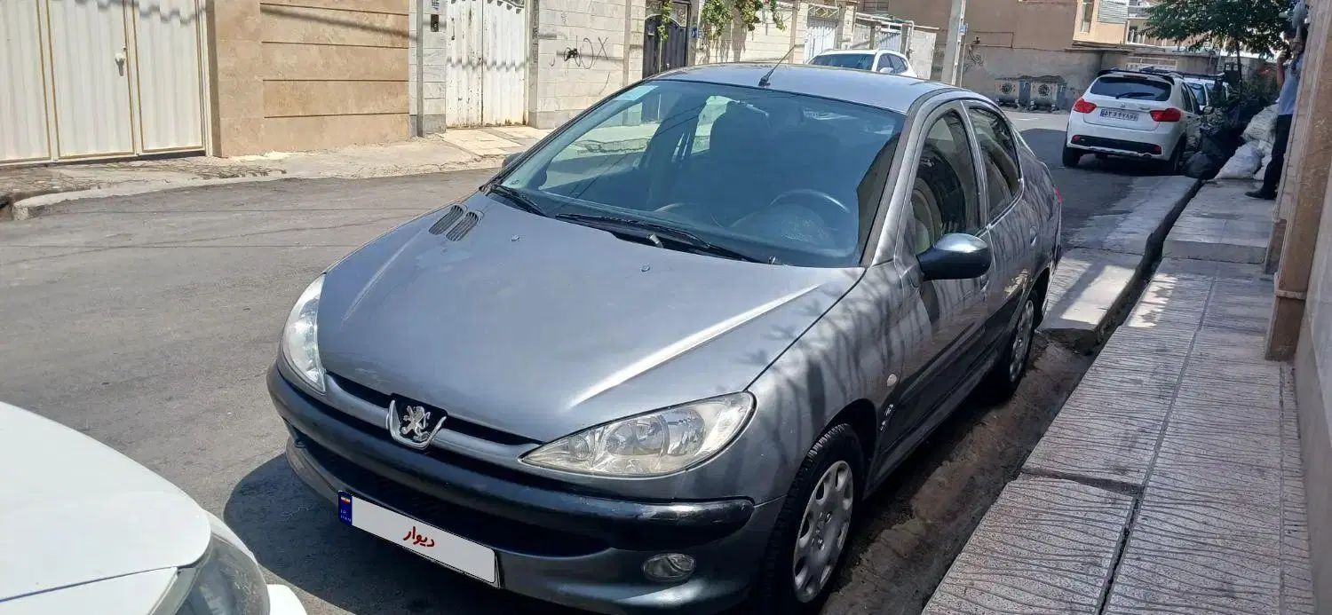 پژو ۲۰۶ صندوق دار v8 - 1395
