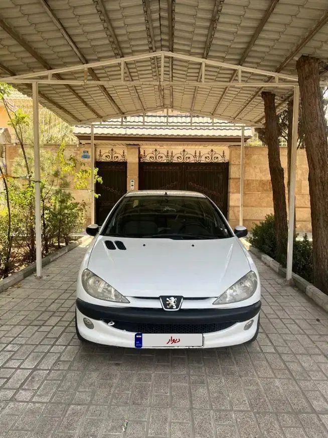 پژو ۲۰۶ صندوق دار v8 - 1397