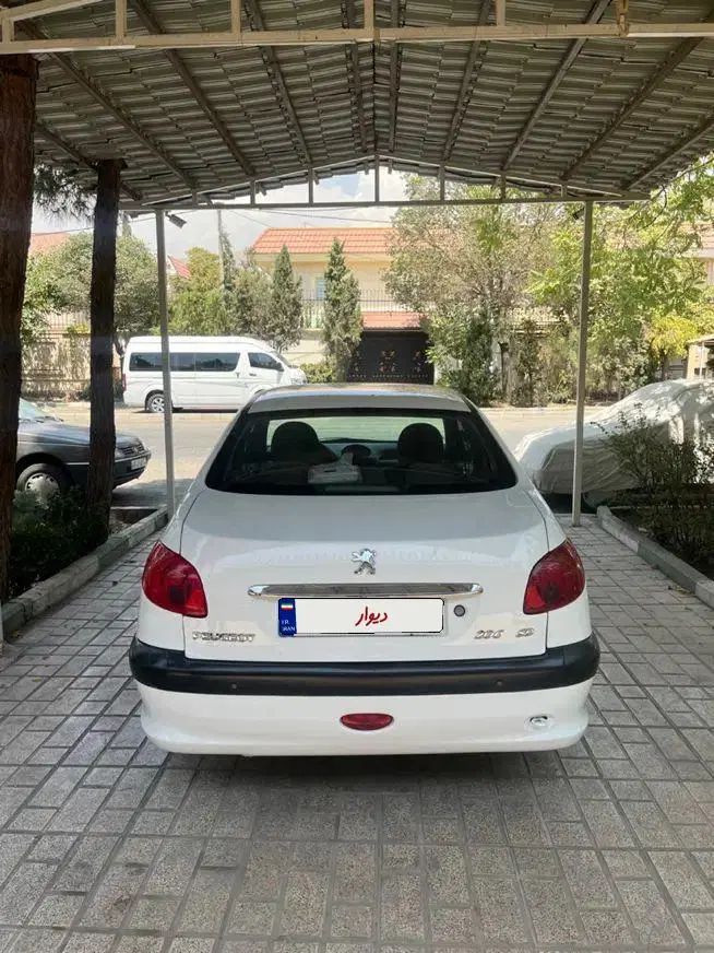 پژو ۲۰۶ صندوق دار v8 - 1397