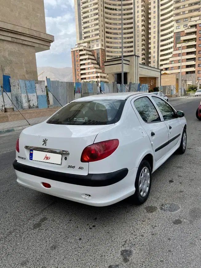 پژو ۲۰۶ صندوق دار v8 - 1399