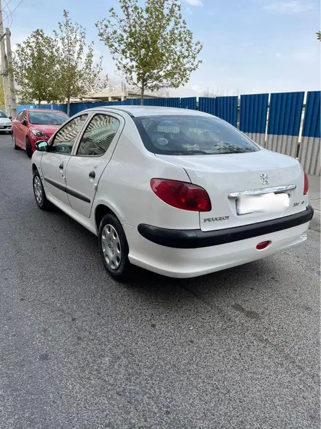 پژو ۲۰۶ صندوق دار v8 - 1399