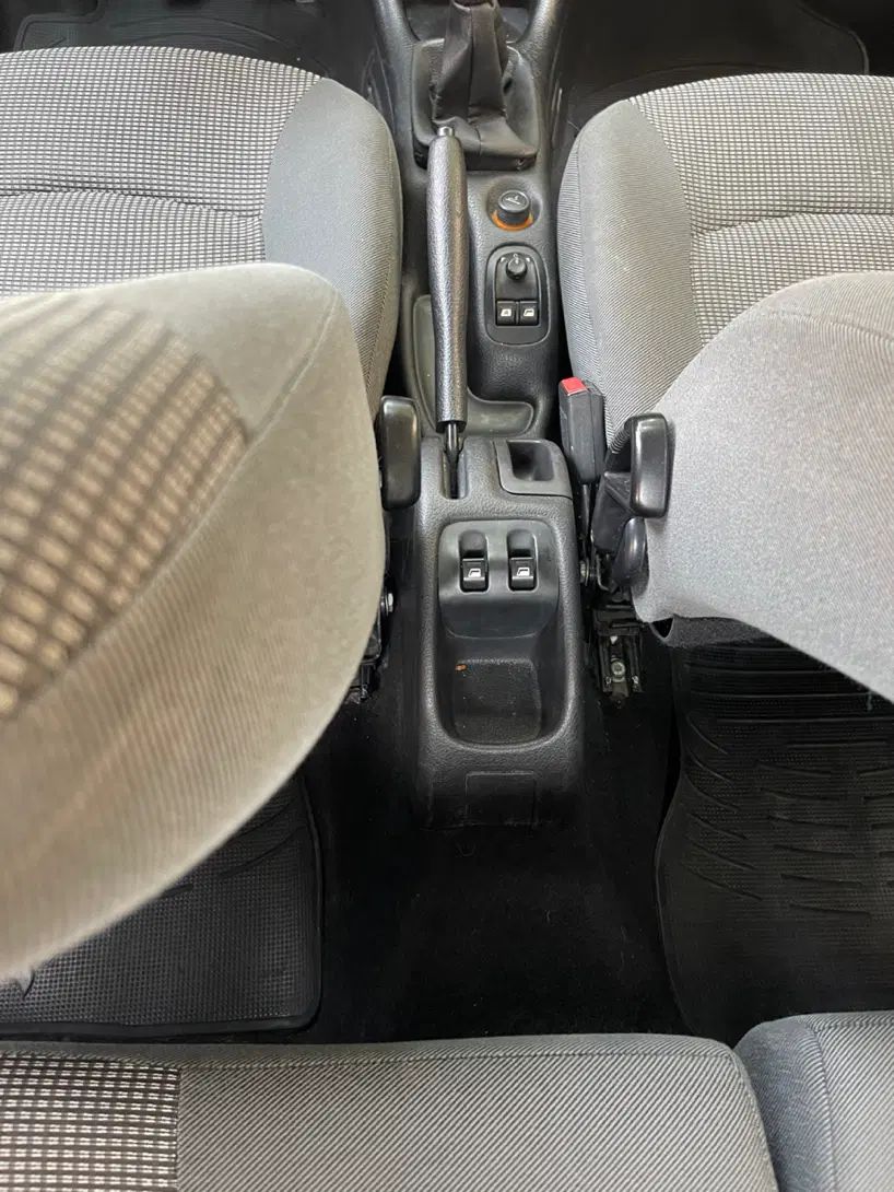 پژو ۲۰۶ صندوق دار v8 - 1399