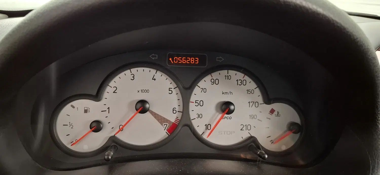 پژو ۲۰۶ صندوق دار v8 - 1399
