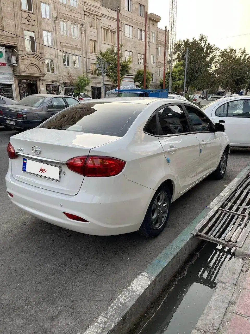جک J4 اتوماتیک آپشنال - 1402