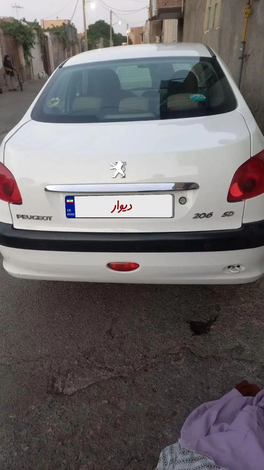 پژو ۲۰۶ صندوق دار v8 - 1396