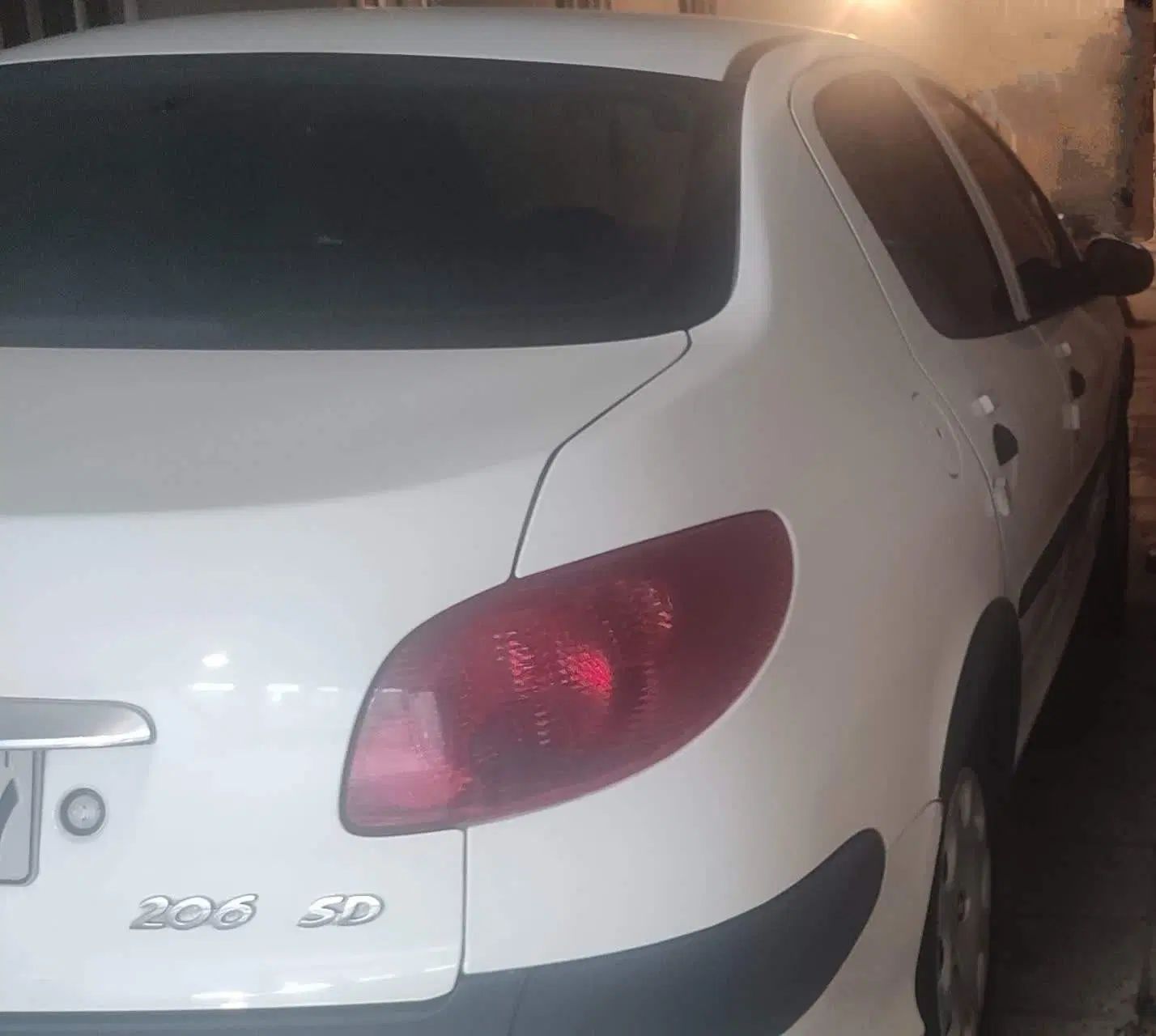 پژو ۲۰۶ صندوق دار v8 - 1397