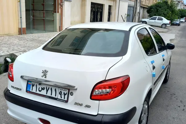 پژو ۲۰۶ صندوق دار v8 - 1395
